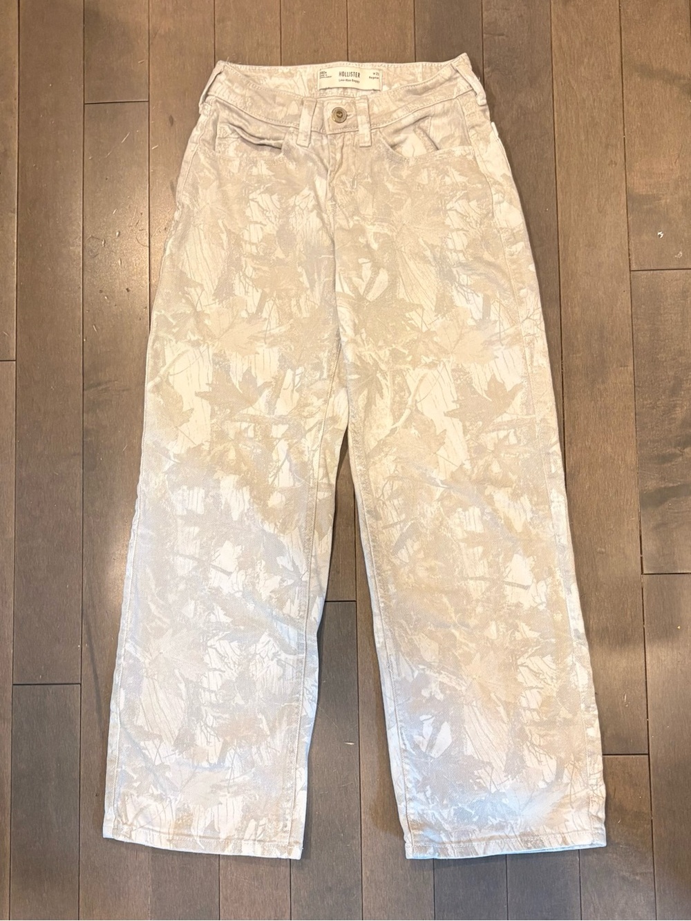 Hollister Camo Low-Rise Baggy Jeans